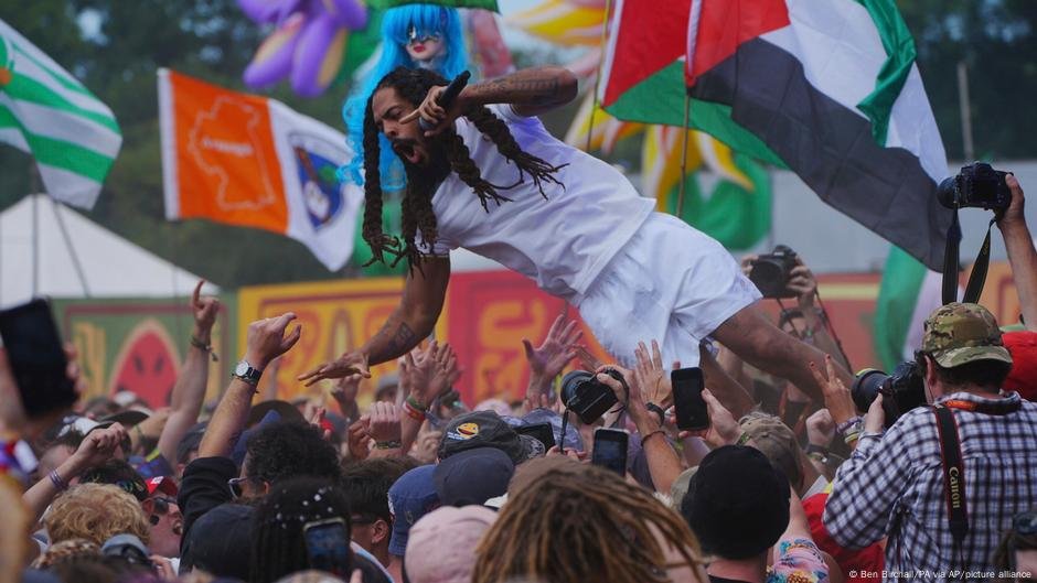 Industri Musik Kena Sensor Terkait Palestina Pasca-Kontroversi Bob Vylan